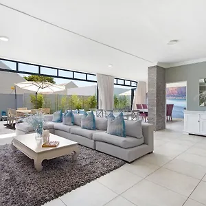 2 On Lismore 3*, Tokai Südafrika